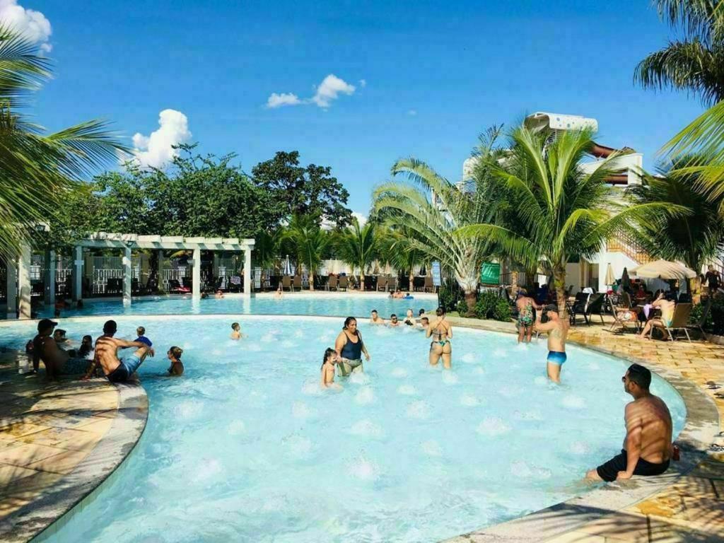 カルダス・ノバスLacqua Di Roma Com Piscina De Ondas Juniorアパートメント エクステリア 写真